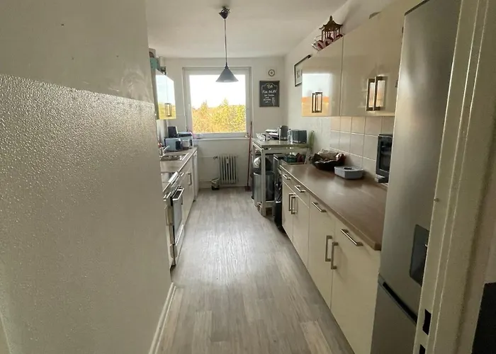 1 Zimmer In Einer 2 Zimmer Wohnung Zu Vermieten Wg Anfragen Bitte Nur Von Frauen